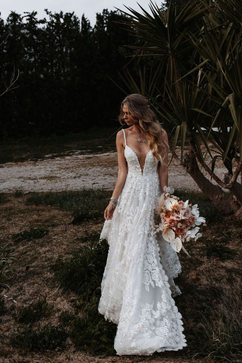 Deep V-Neck Spaghetti Straps Lace Appliques Wedding Dresses, Bridal Gown WLD0159