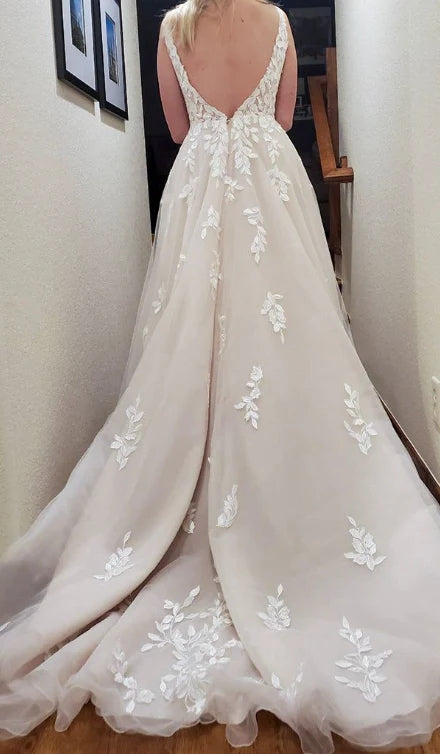 A-line Lace Dream Romantic Long Wedding Dresses,Bridal Dresses With Applique WLD0167