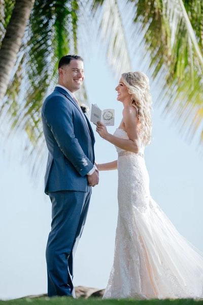Rustic Chic Sweetheart French Lace Wedding Gown Sweep Train Wedding Dress UQ2557