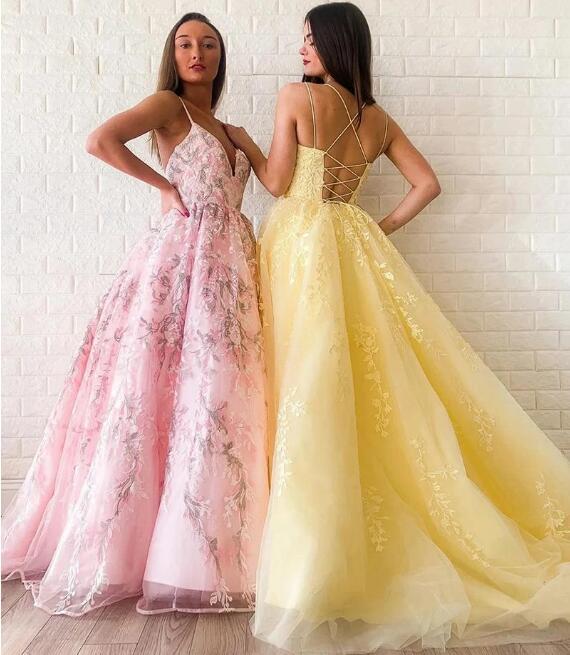 Modest Tulle A-line Appliques Spaghetti Straps Floor Length Lace Prom Dress WLD2611