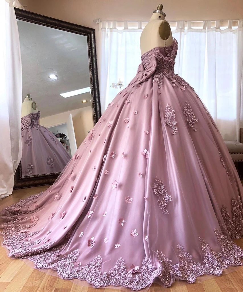 Ball Gown Off the Shoulder Tulle Quinceanera Dress with Lace Appliques, Puffy Prom Dress WLD2529