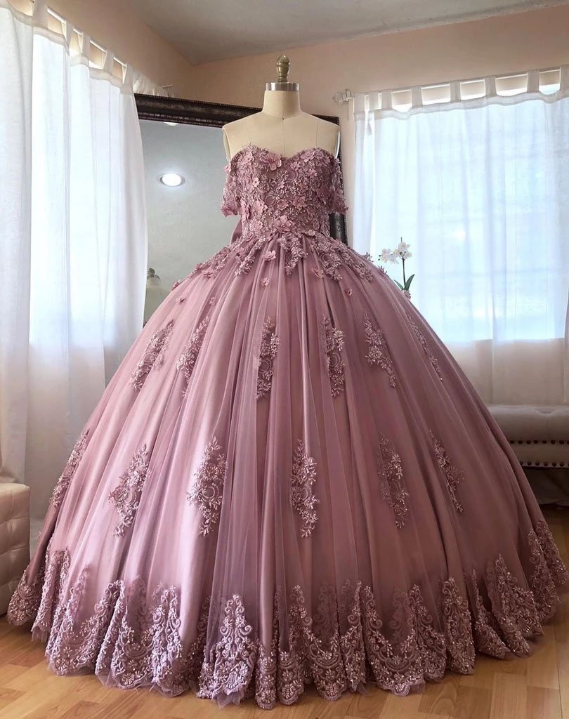 Ball Gown Off the Shoulder Tulle Quinceanera Dress with Lace Appliques, Puffy Prom Dress WLD2529
