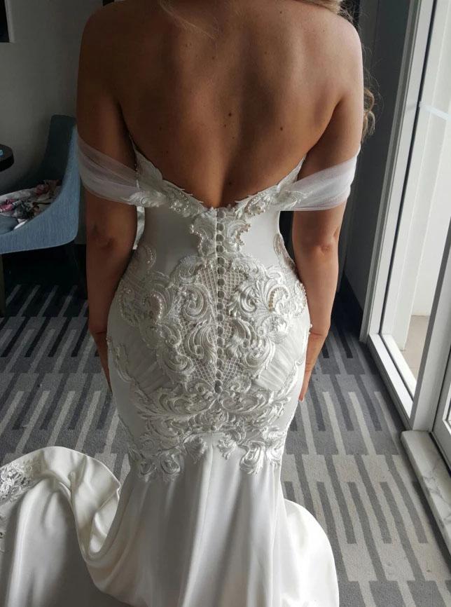 Gorgeous Mermaid Off the Shoulder Wedding Dress with Lace Appliques Pearls WLD2497