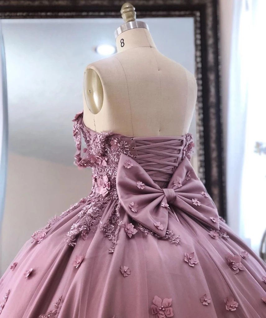 Ball Gown Off the Shoulder Tulle Quinceanera Dress with Lace Appliques, Puffy Prom Dress WLD2529
